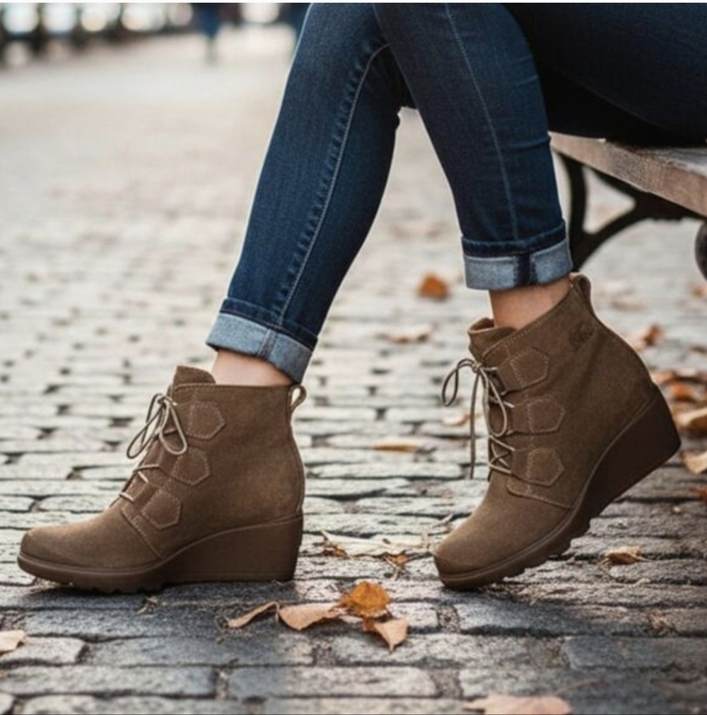 Sorel Toronto Women's Brown Lace Up Suede Leather Wedge Boots Size 8